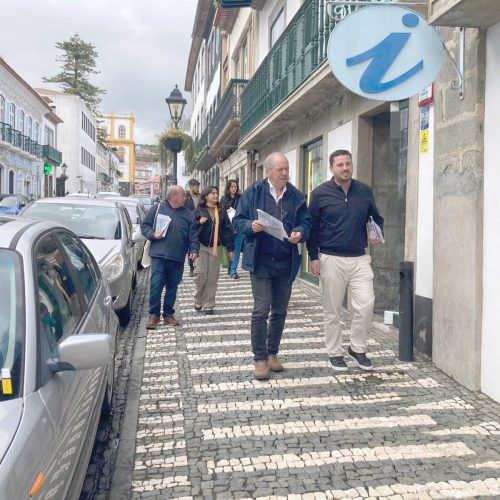 Salgado Almeida, candidato da CDU, contacta as populações