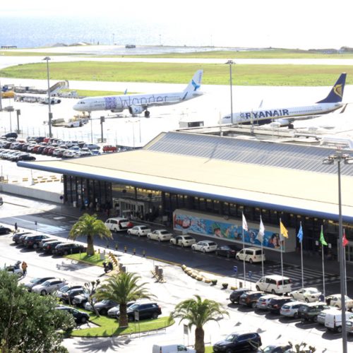 Movimento aéreo de passageiros nos Açores cresceu 4,3% em Junho