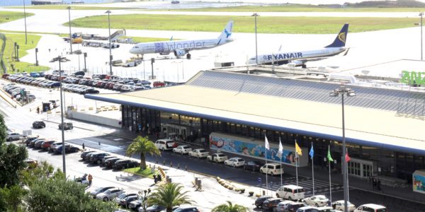 Movimento aéreo de passageiros nos Açores cresceu 4,3% em Junho